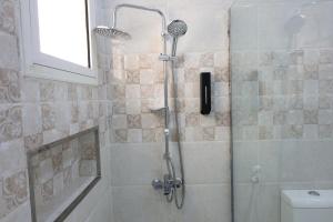 Afbeelding uit fotogalerij van A spacious apartment with a full kitchen in Al Madinah