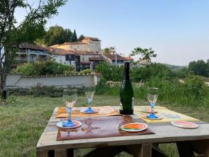 Joogid majutusasutuses Echoppe Ancienne Boutique de cordonnier avec jardin privé