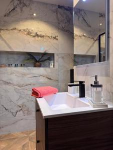 Koupelna v ubytování Oscar + 18 fotografií