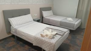 A bed or beds in a room at Apartamento calle de la Cordera, 3 Még 29 kép