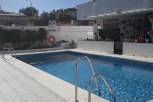 The swimming pool at or close to Apartamento calle de la Cordera, 3