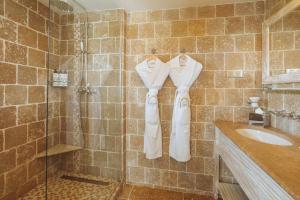 Um banheiro em La Bastide des Salins