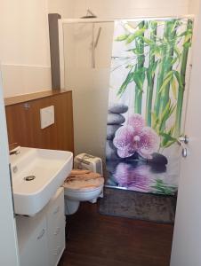 Ένα μπάνιο στο Apartment Dorn