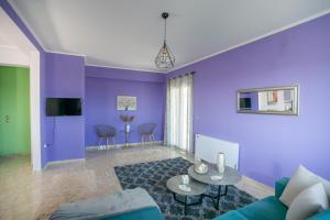 Μια τηλεόραση ή/και κέντρο ψυχαγωγίας στο Lucky's House Chios