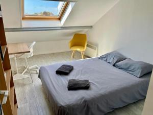 Posteľ alebo postele v izbe v ubytovaní Capucine, duplex à 5 min plage