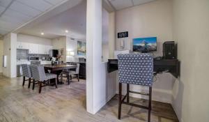 Η κουζίνα ή μικρή κουζίνα στο Simplicity At The Rim 1202 I Comfy 3 Bed 2 Bath