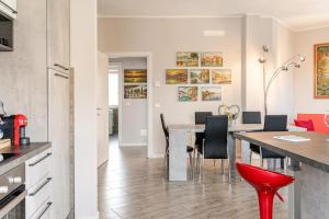 Η κουζίνα ή μικρή κουζίνα στο Art&Castle View 5 min from Sigurtà Park +28 φωτογραφίες