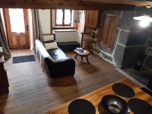 Gallery image of maison individuelle 4 pers cantal chez Stéphanie et michel in Sainte-Anastasie