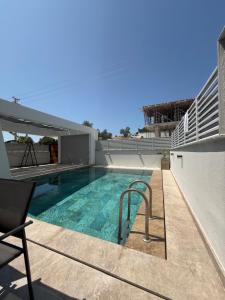 Imagen de la galería de Luxury Villa with Private Pool Çeşme Sifne Alaçatı, en Cesme