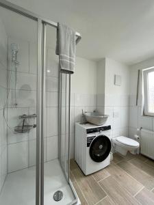 Koupelna v ubytování Charmante Dachgeschosswohnung bis zu 6 Gäste