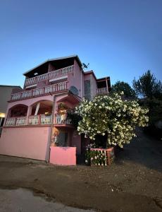 Budova, kde se bed and breakfast nachází