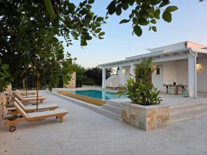 Bazén v ubytování Villa Denu Salento - Intera Dimora con Piscina ad uso esclusivo nebo v jeho okolí