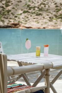 Напитки в Dolphin Bay Seaside Resort & Suites