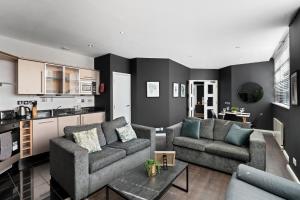 Η κουζίνα ή μικρή κουζίνα στο Brighton Botanic 2BR Retreat by the Beach