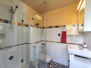 O baie la Ferienwohnung Bennebek - zwischen den Meeren +11 fotografii
