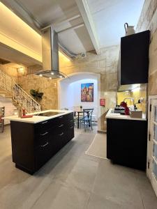 Kuhinja oz. manjša kuhinja v nastanitvi Dar Il-Hnejja - Character Home close to Valletta