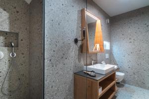 Koupelna v ubytování Gora Luxury Apartments