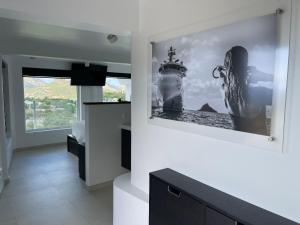Kuchyň nebo kuchyňský kout v ubytování The Red Cloud Villa with Incredible Ocean View !!!! + 37 fotografií