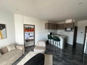 Kuchyň nebo kuchyňský kout v ubytování Hotel Midotel Seaview