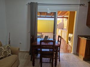 Posezení v ubytování CASA ENTERA PLAYA PUERTO del ROSARIO + 8 fotografií