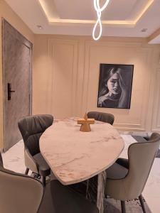 Fotografie z fotogalerie ubytování House AA luxurious apartment v destinaci Ilado