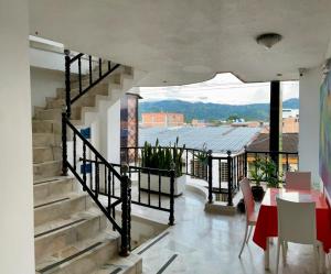 Un paisaje natural cerca del hotel 13 fotos más