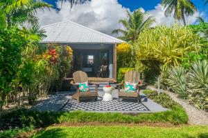 Aroha Taveuni Beachfront Bures外面的花园