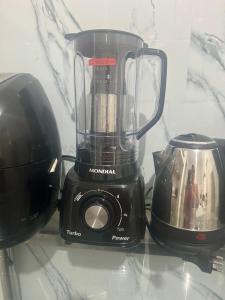 Kemudahan buat kopi dan teh di Quarto Privativo, Area Nobre, no coração de Belem, Central de Ar e Wi-fi, - Terreo1
