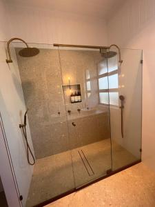 Bilik mandi di Agnes House +10 gambar
