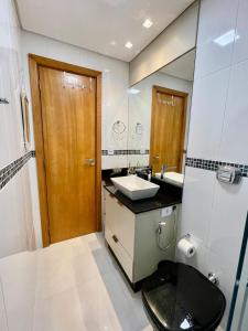 Koupelna v ubytování Viva a região central da cidade de Guarapuava! + 26 fotografií