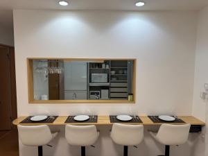 مطبخ أو مطبخ صغير في 5 Minutes Train to Haneda Airport 2 Bedrooms 5 Beds Fully Equipped 2 Story Private House