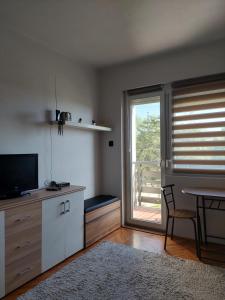 Dapur atau dapur kecil di Dodi Apartman +6 gambar