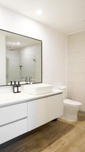 Ένα μπάνιο στο Zen Urbano View of the Irazu Volcano con Jacuzzi and AC