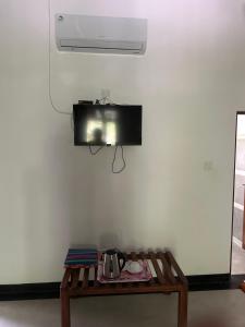 TV a/nebo společenská místnost v ubytování Honeyland hotel