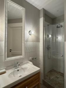 Et badeværelse på SeeBlick Apt 7 Bałtyk Luxury Residence