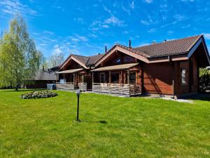 Zahrada ubytování Villa Kastanja & Persikka - 16 hlö, Molemmat puolet, Both sides, Himoslaakso Ski-inout