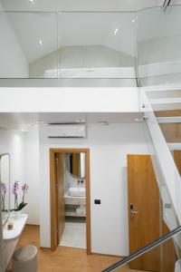 Fotografie z fotogalerie ubytování Aeolian Spirit Suites v Aténách