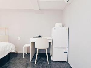 W hostel的厨房或小厨房