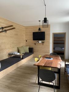 TV a/nebo společenská místnost v ubytování Apartmán Hubertus No 2