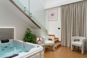 Fotografie z fotogalerie ubytování Aeolian Spirit Suites v Aténách