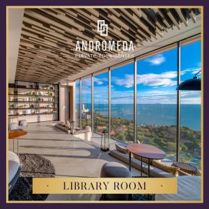 una rappresentazione di una sala biblioteca con ampie finestre di Seaview Beauty - Best of Pattaya a Pattaya Sud