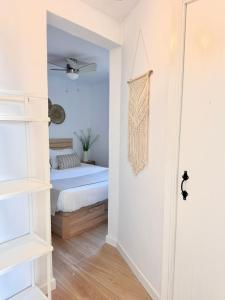 Ein Bett oder Betten in einem Zimmer der Unterkunft First line with ocean views