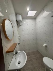 Bilik mandi di D&D homestay