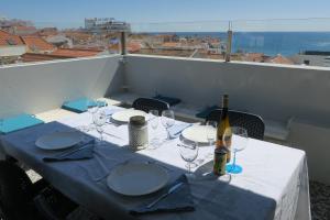 Galeriebild der Unterkunft Blue Bay Beach Apartment in Sesimbra
