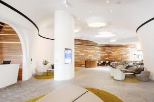 Część wypoczynkowa w obiekcie DoubleTree by Hilton Wroclaw