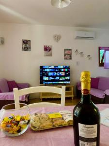 Nápoje v ubytovaní Purple House - Arboriamar Platamona