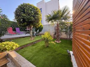 Vonkajšia záhrada v ubytovaní Apartments Jakobi by El-Pi Tours