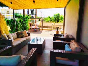 Posezení v ubytování Theano Luxury Suites Nikiti