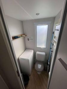 Gallery image of Mobilhome Camping Les Charmettes - Fun pass non inclus in Les Mathes