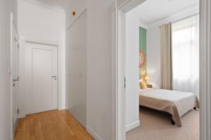 Posteľ alebo postele v izbe v ubytovaní Golden Market Square - 3Rooms, 90m2 of Comfort & Quiet - AS HOME Apartamenty R502
